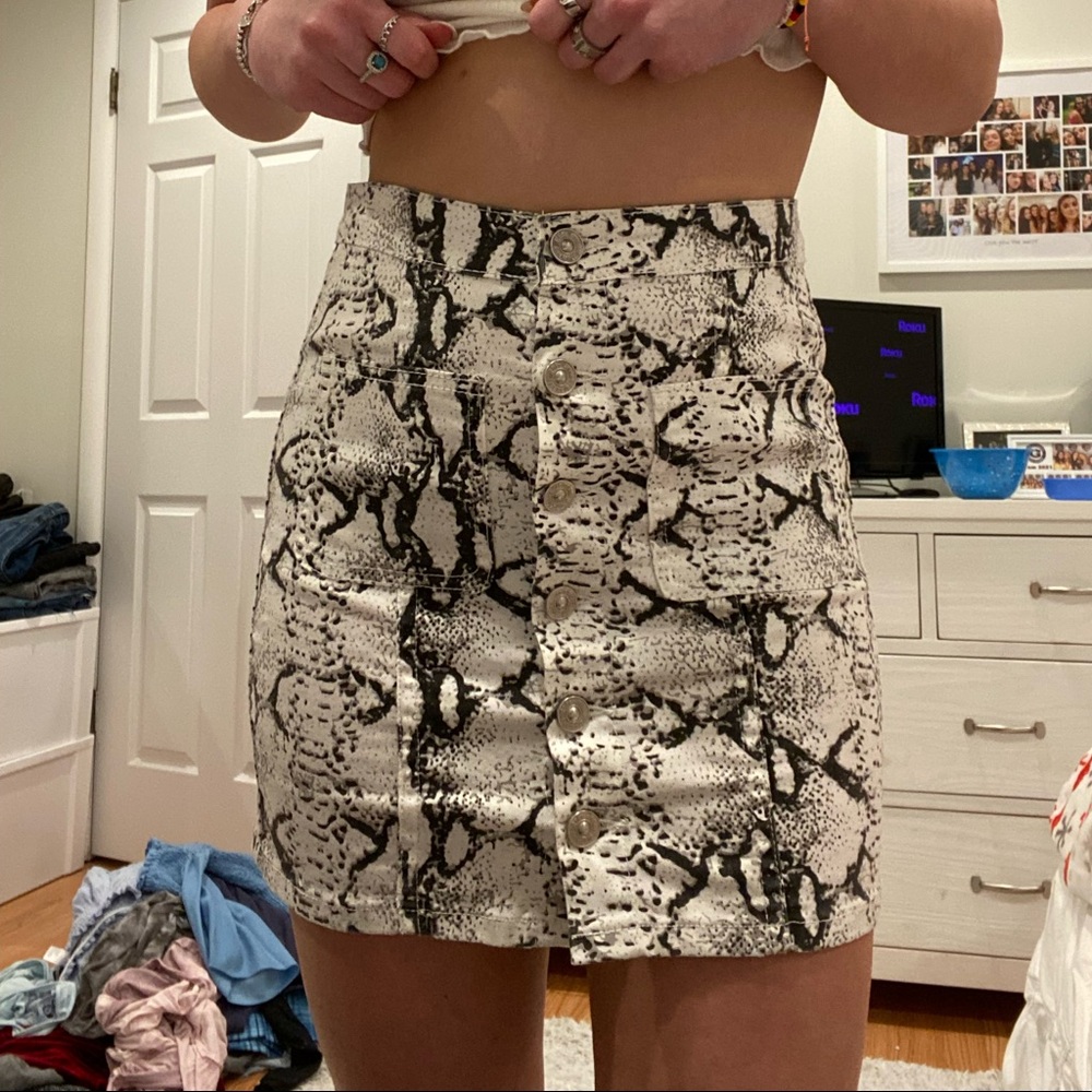 Snake print, button up, jean skirt